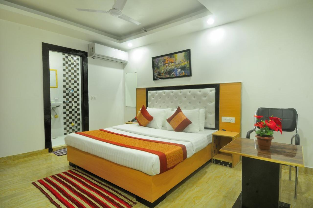 Hotel Noida Delight Exterior photo